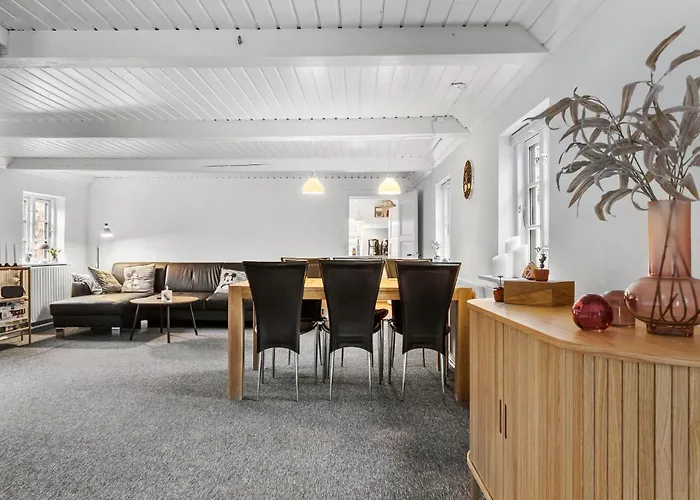 Semesterbostad 4 Bedroom Awesome In