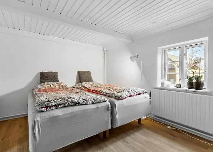 4 Bedroom Awesome In Semesterbostad *